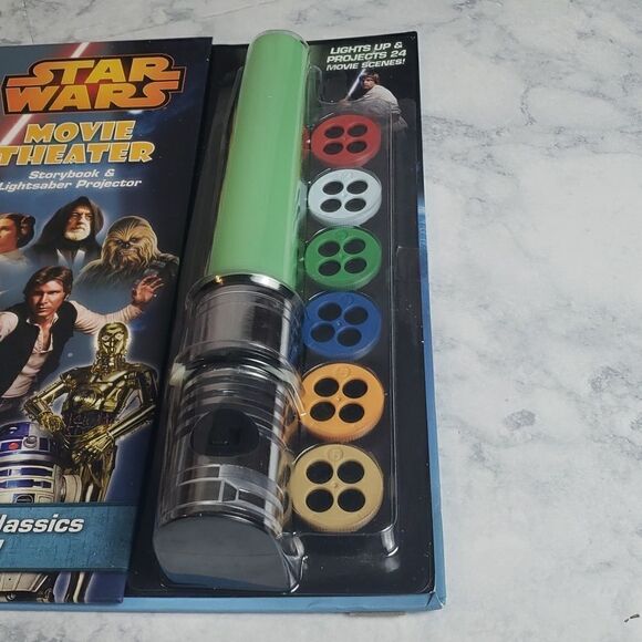 Star Wars Collectable Storybook &Lightsaver Projector - Picture 4 of 6